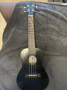 Ukulele (2 foto / 4)