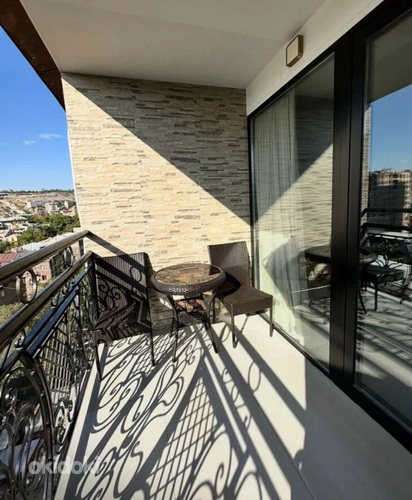 Տրվում է 3-սենյականոց բնակարան Մաշտոցի պողոտայում (20)