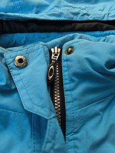 Oakley (4 foto / 6)