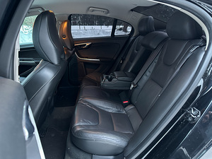 Volvo S60 (11 фото из 14)