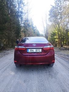 Продам Toyota Corolla 2017 (5 фото из 9)