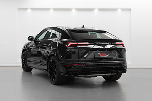 2022 LAMBORGHINI URUS (3 լուսանկար / 5)