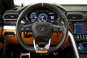 2022 LAMBORGHINI URUS (4 լուսանկար / 4)