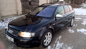 Audi S4 B6 4.2l V8 manuaal quattro (2 foto / 10)