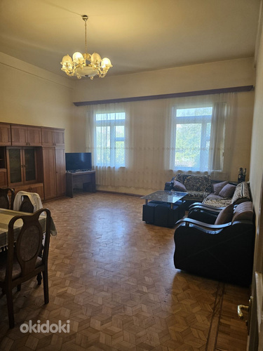 Վաճառվում է ընդարձակ բնակարան (4)