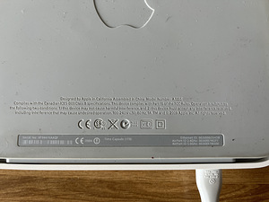 Apple AirPort Time Capsule 1TB (4 фото из 4)