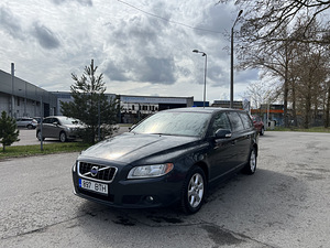 Volvo V70 2.4 129 KW D5 (3 foto / 15)