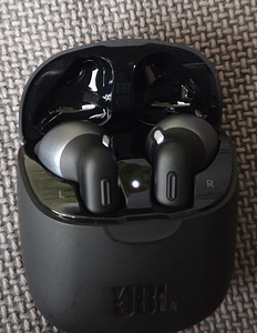 JBL juhtmevabad kõrvaklapid TUNE 225TWS (1 foto / 1)