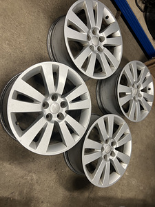 Комплект литых дисков Subaru Tribeca R18 (2 фото из 5)