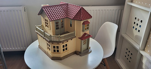 SYLVANIAN FAMILIES Suur maja+ pere+ mööbel (1 foto / 10)