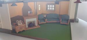 SYLVANIAN FAMILIES Suur maja+ pere+ mööbel (5 foto / 10)