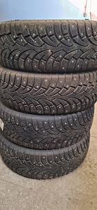 Зимние шины Bridgestone (2 фото из 4)