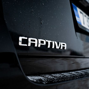 CHEVROLET CAPTIVA 2011 2.4 Automat (5 foto / 9)