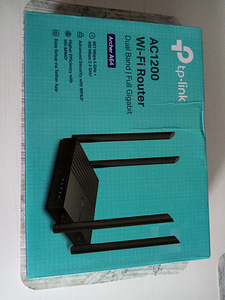 Router tp link (2 foto / 3)