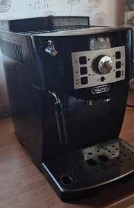 DeLonghi Magnifica S Täisautomaatne Espressomasin 1,8 l (1 foto / 3)