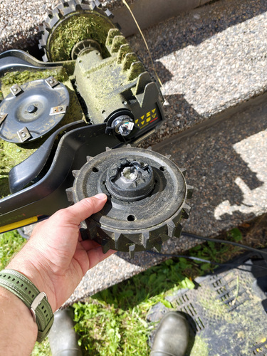 YUKA mini 800 robotic lawn mower for parts