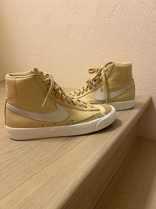 Обувь Nike (3 фото из 4)