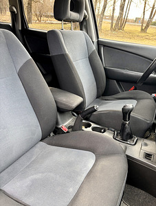 Mitsubishi Outlander I (14 foto / 14)