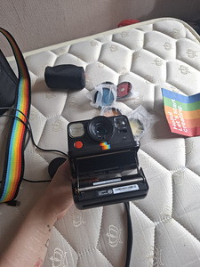 Polaroid (2 foto / 3)