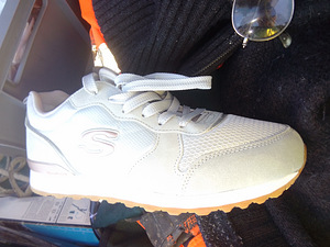 Skechers unisex tossud sneakers lai-fit uus (1 foto / 4)