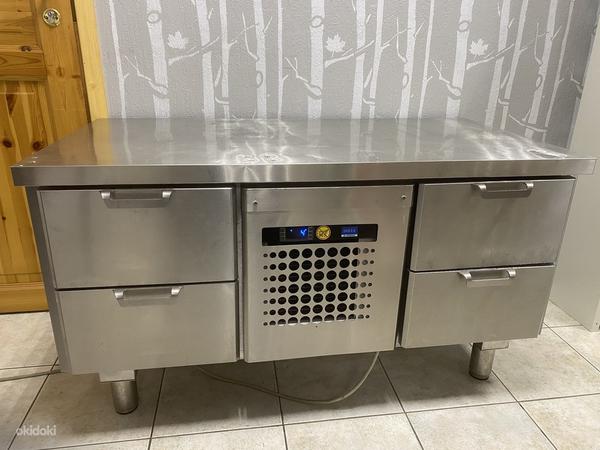 Külmtöölaud 4 sahtliga madal grillile / pliidile 126x65x70cm (foto #1)