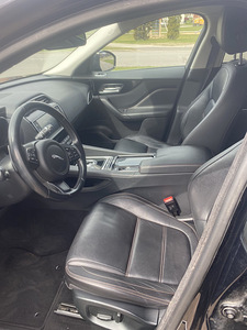 Продам машину Jaguar (4 фото из 6)