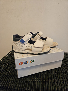Сандалии Geox р.25 (1 фото из 5)