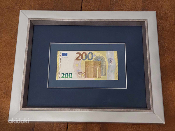 Raamitud 200 eurone paberraha (foto #1)
