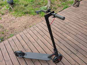 Xiaomi Mi Scooter M365 Pro (1-е поколение) (1 фото из 7)