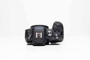 Canon EOS R6 (body) hübriidkaamera (7 foto / 10)