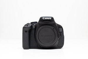 Canon EOS 600D (body) peegelkaamera (2 foto / 10)