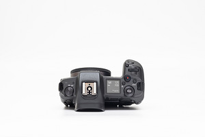 Canon EOS R (body) hübriidkaamera (8 foto / 10)