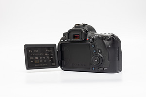 Canon EOS 6D Mark II (body) peegelkaamera (5 foto / 10)