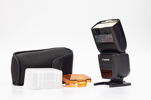 Canon Speedlite 430EX III-RT välklamp (1 foto / 7)