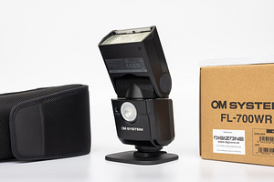 Olympus FL-700WR välklamp (1 foto / 6)