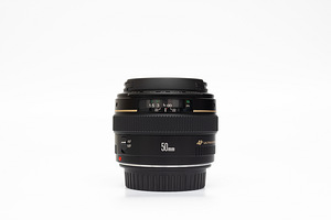 Canon EF 50mm f/1.4 USM objektiiv (1 foto / 10)