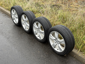 Honda veljed 17" 5x114,3 + NOKIAN WR Snowproof P 225/50R17 (9 foto / 10)
