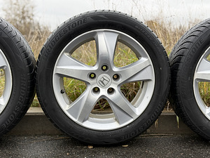 Honda диски 17" 5x114,3 + Bridgestone Blizzak 225/50R17 (3 фото из 10)