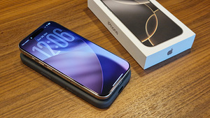 Apple iPhone 16 Pro 256GB Natural Titanium (3 foto / 10)