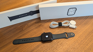 Apple Watch Series 7 Midnight Aluminium 45mm LTE nutikell (1 foto / 9)