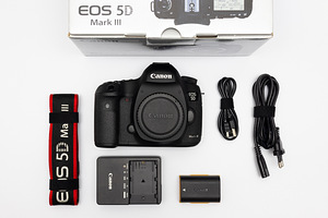 Canon EOS 5D Mark III (body) peegelkaamera (1 foto / 10)