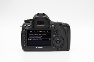 Canon EOS 5D Mark III (body) peegelkaamera (5 foto / 10)