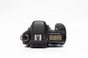 Canon EOS 7D (body) peegelkaamera (7 foto / 10)