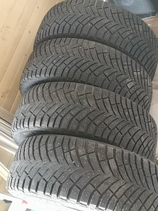 Michelin X-ice North 4 235/55 R17 (4 foto / 5)