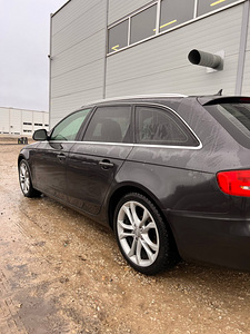 Audi A4 2.0 (4 фото из 14)