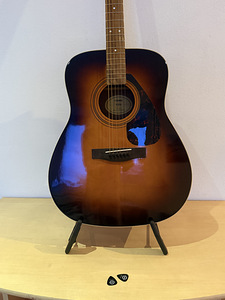 Akustiline kitarr Yamaha F370 (5 foto / 7)