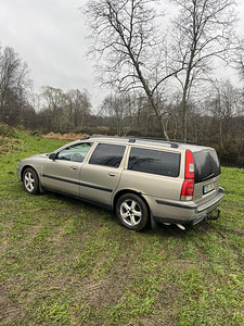 Продается Volvo V70 2.4 103кВт (3 фото из 5)