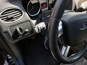 Ford Focus (Ghia) kliimaseade / püsikiiruse hoidja (12 foto / 15)