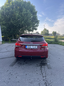 Hyundai i40. Регистрационный сбор оплачен. (6 фото из 10)