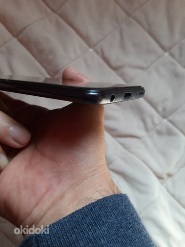 Samsung Galaxy A40, 64 GB (3)